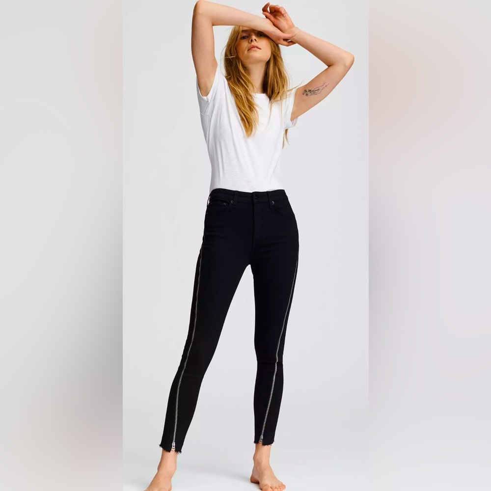Black Women's High-Rise Skinny Jeans with Side Seam Detail